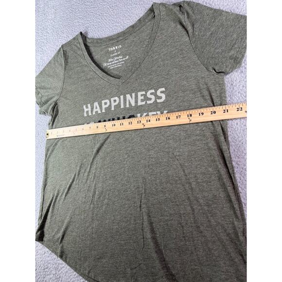 Torrid Shirt Womens Size 0 Large Green Plus Size Classic Fit Graphic Tee V Neck - Picture 7 of 10